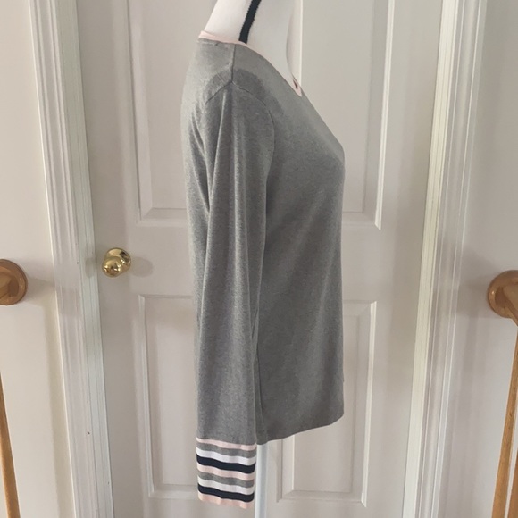 05:11 -  Tommy Hilfiger Cotton Stripe Cuff top - Picture 2 of 7